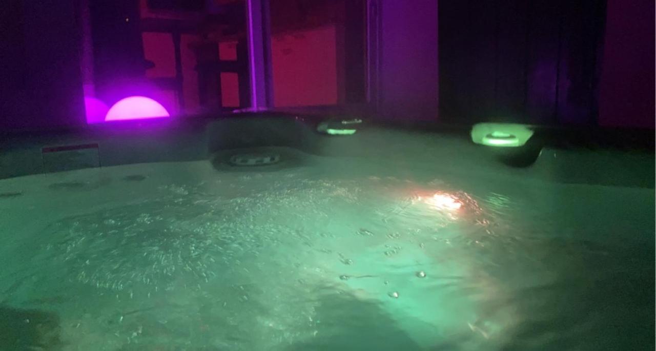 La Suite De Charme Du Mas De La Fontaine De Jonquier Avec Spa Privatif Séguret Exterior foto