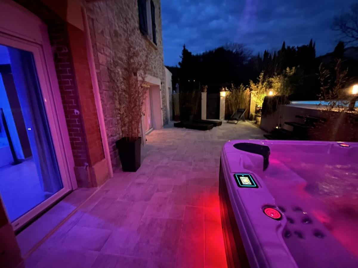 La Suite De Charme Du Mas De La Fontaine De Jonquier Avec Spa Privatif Séguret Exterior foto